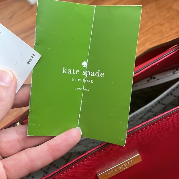 Kate Spade pillboxred (617) WKRU2931 Newbury lane with dust bag. - Picture 9 of 9